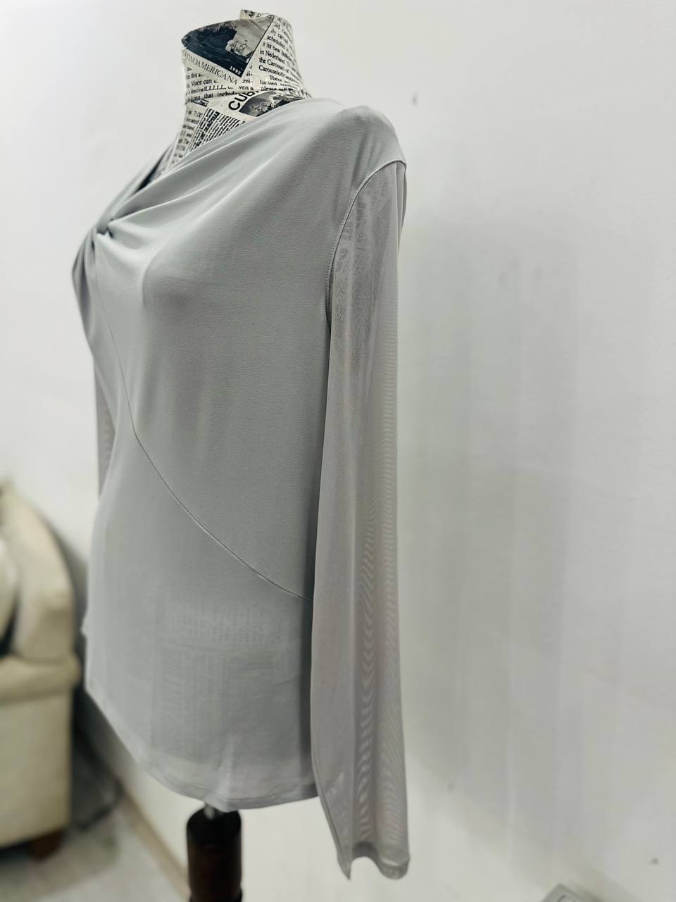 Dkny top size medium