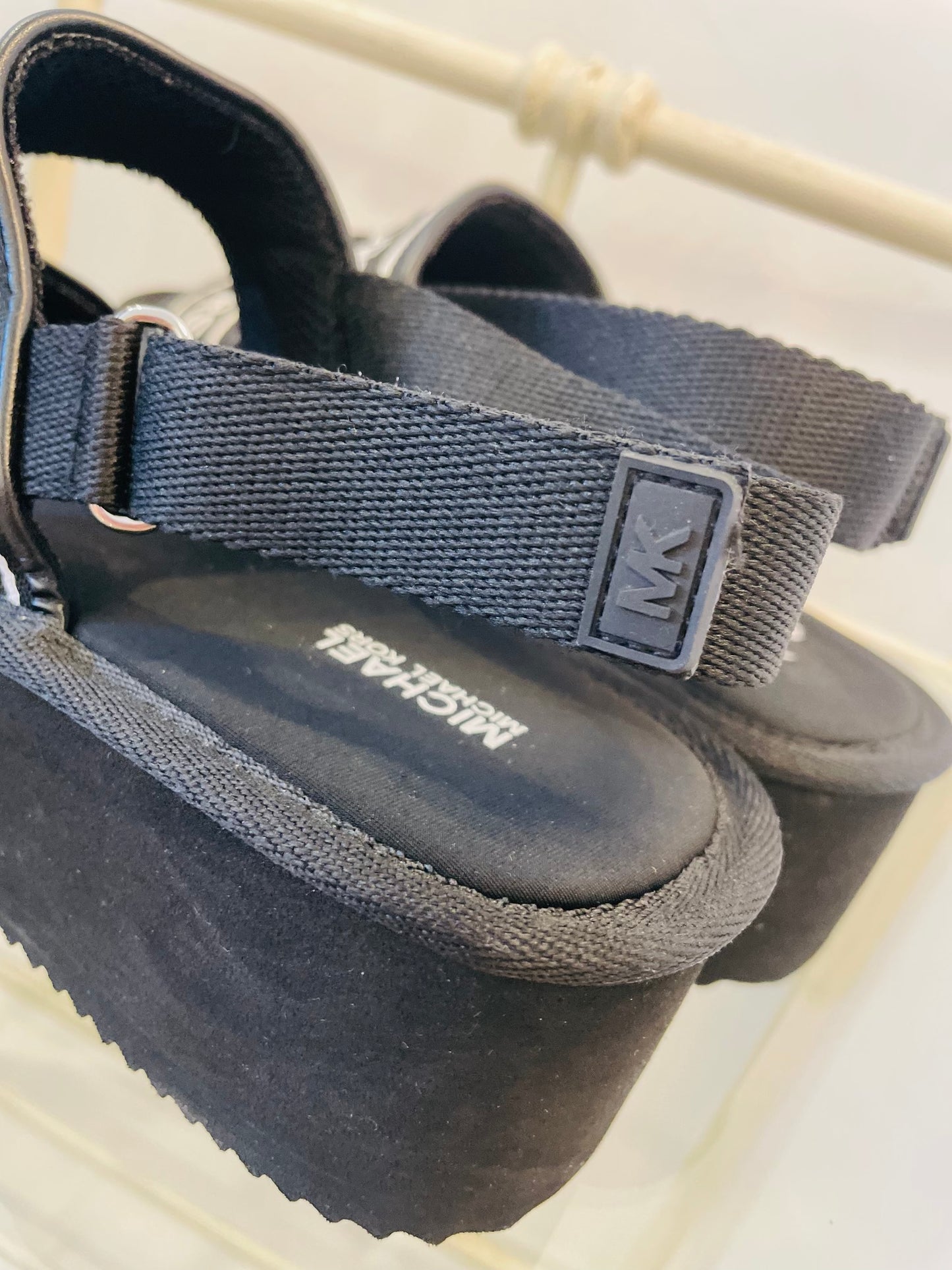 Michael kors sandal size 39