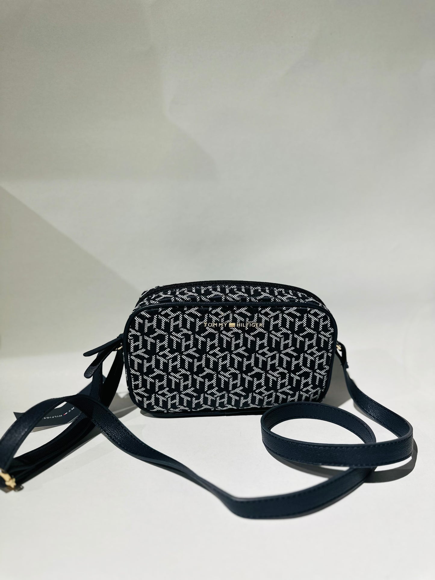 Tommy Hilfiger crossbody bag