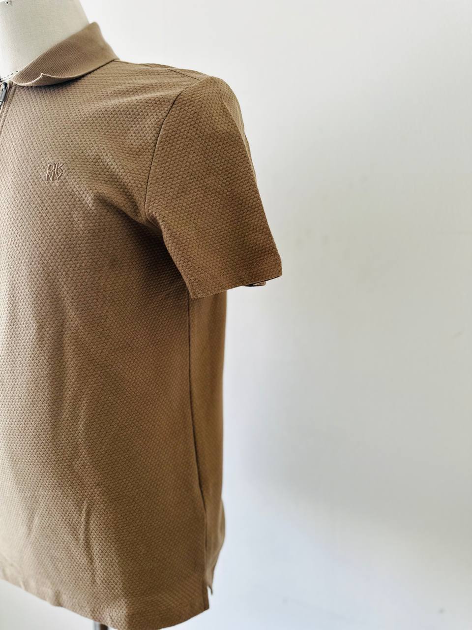 Dkny shirt size medium