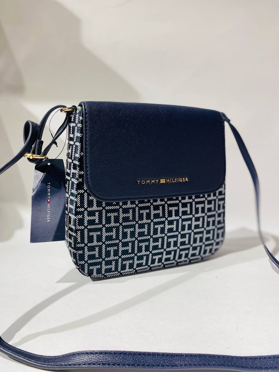 Tommy Hilfiger crossbody bag