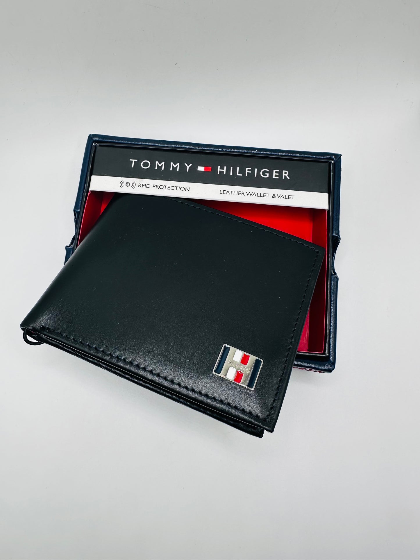 Tommy Hilfiger wallet