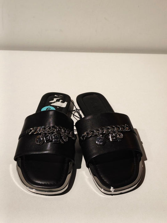 Dkny sandal size 6
