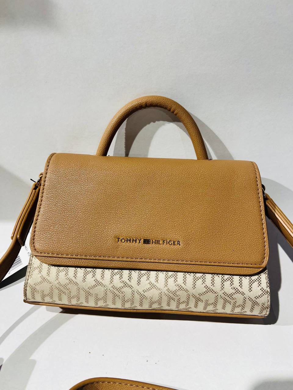 Tommy Hilfiger crossbody bag