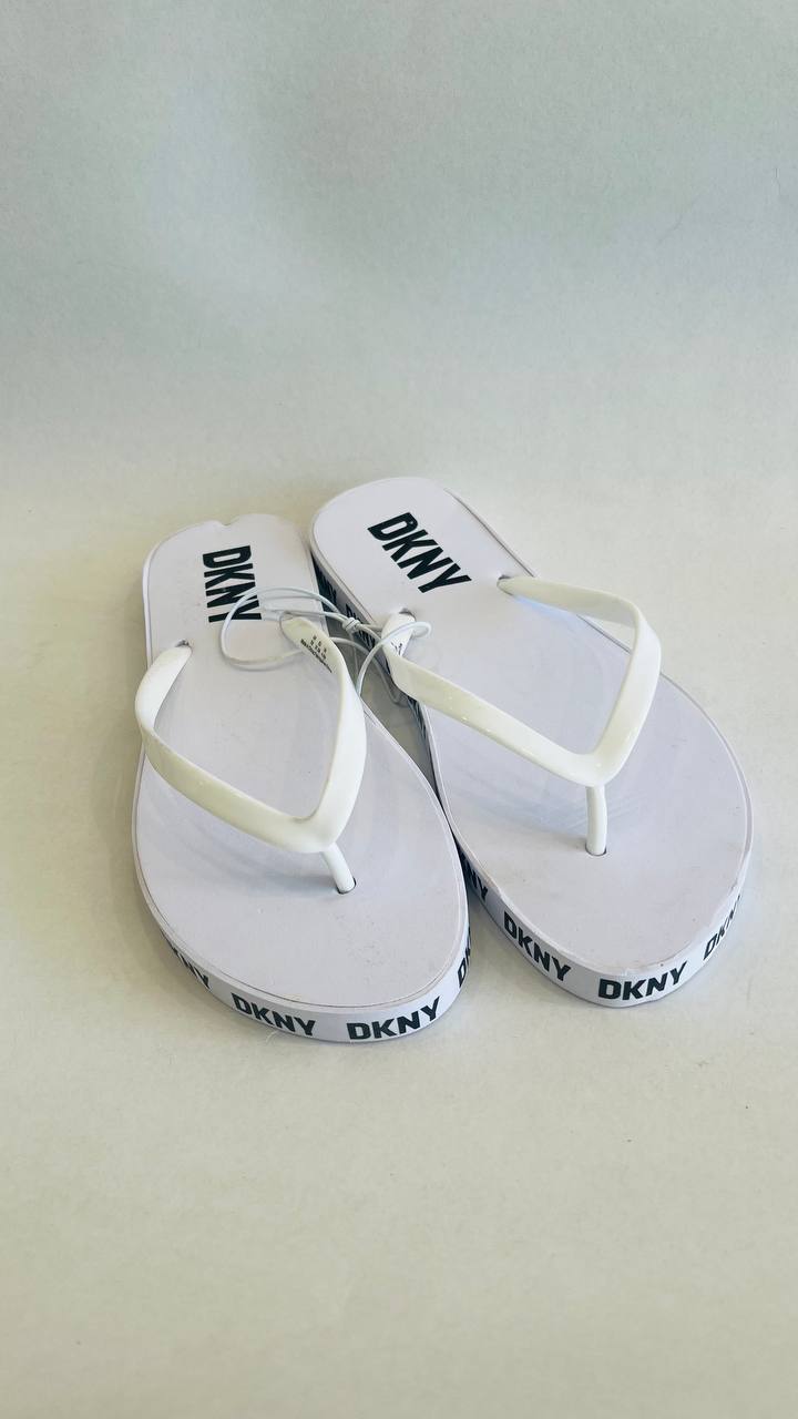 Dkny sandal size 37,5