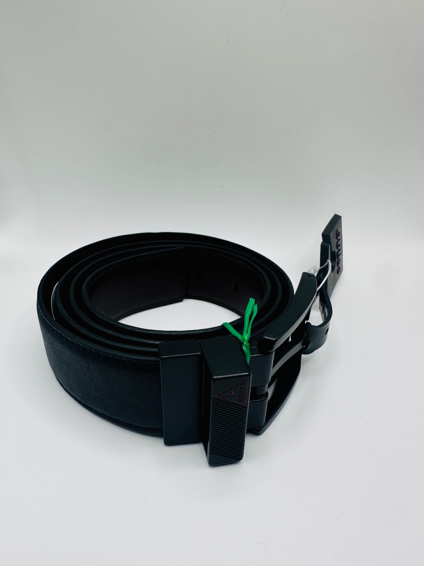 Guess reversible belt size medium (34/36)