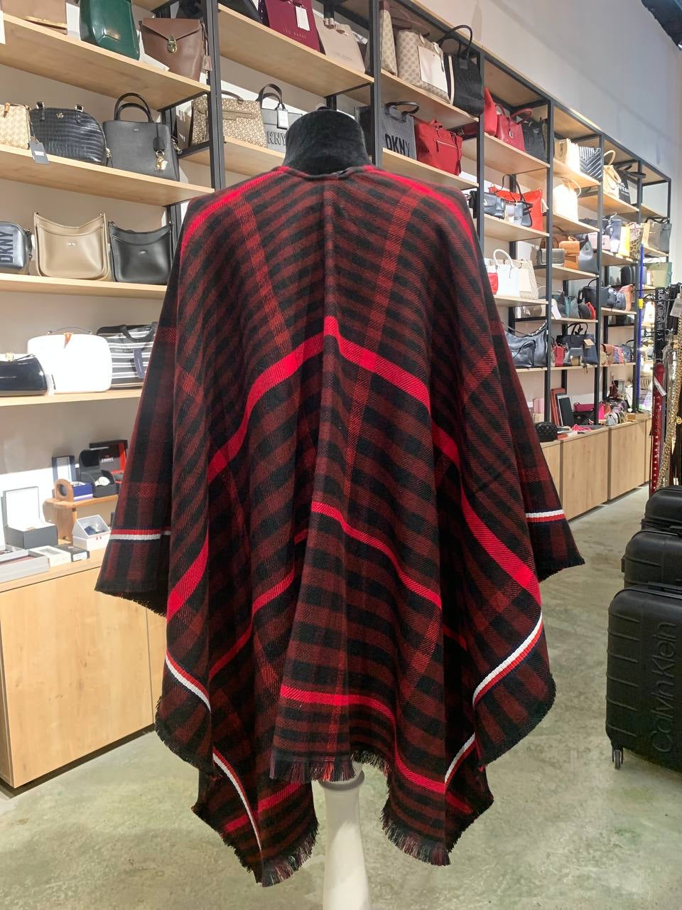 Tommy Hilfiger cape