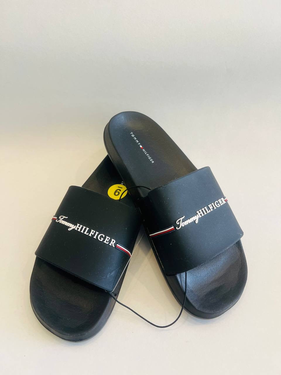 tommy hilfiger sandal size 39.5