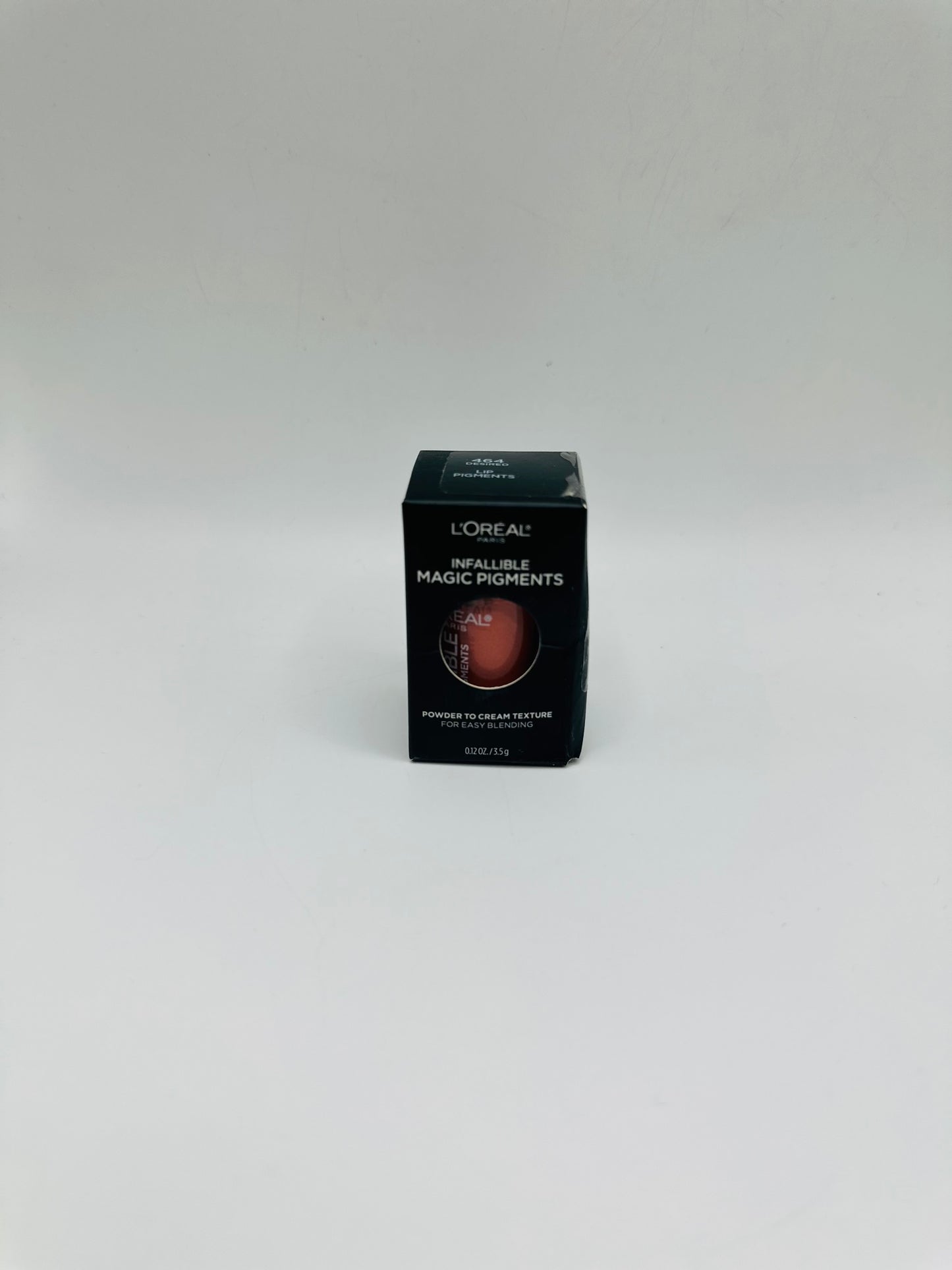 LoReal infallible magic pigment powder to cream texture for easy blending