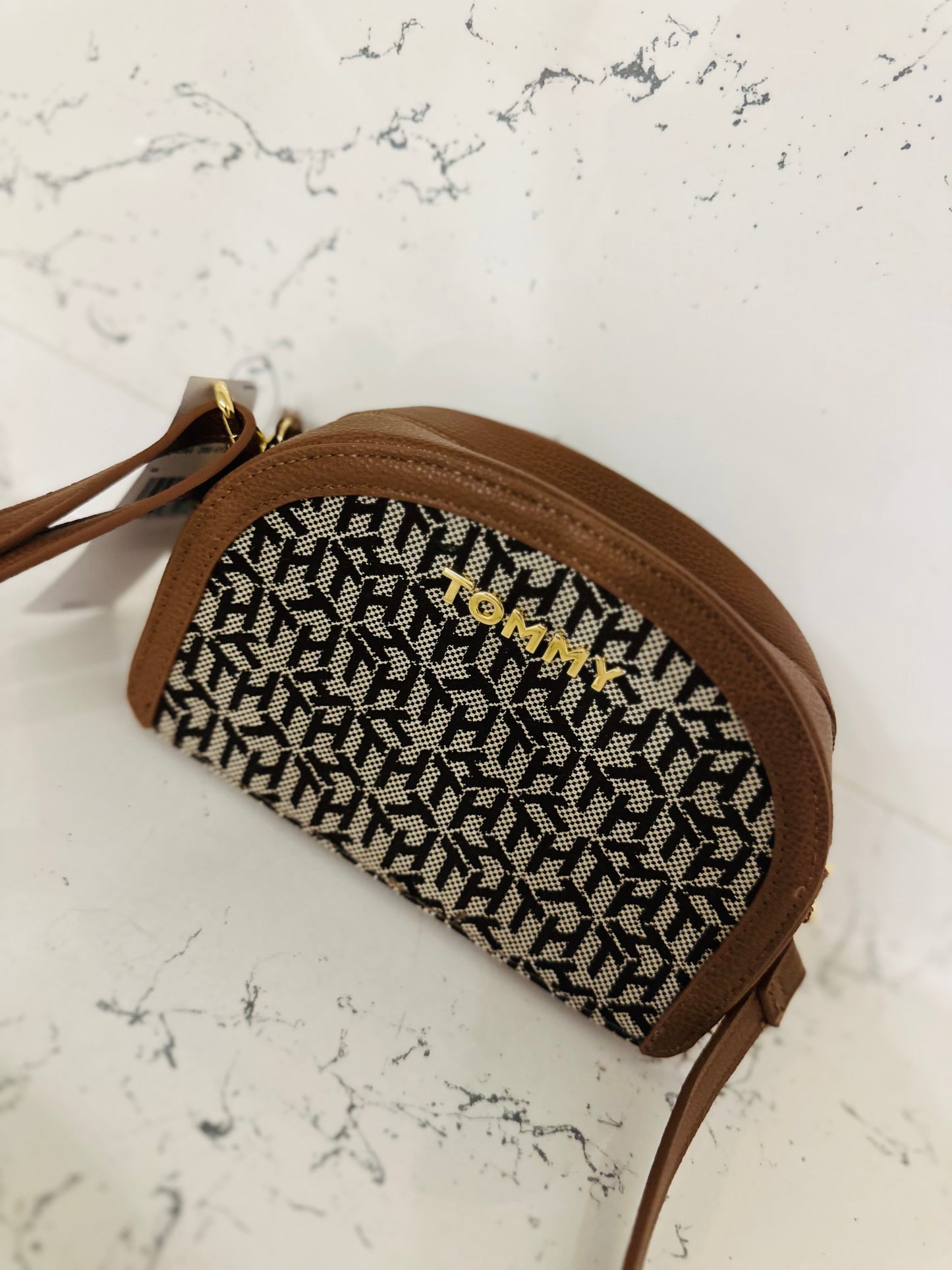 Tommy Hilfiger bag