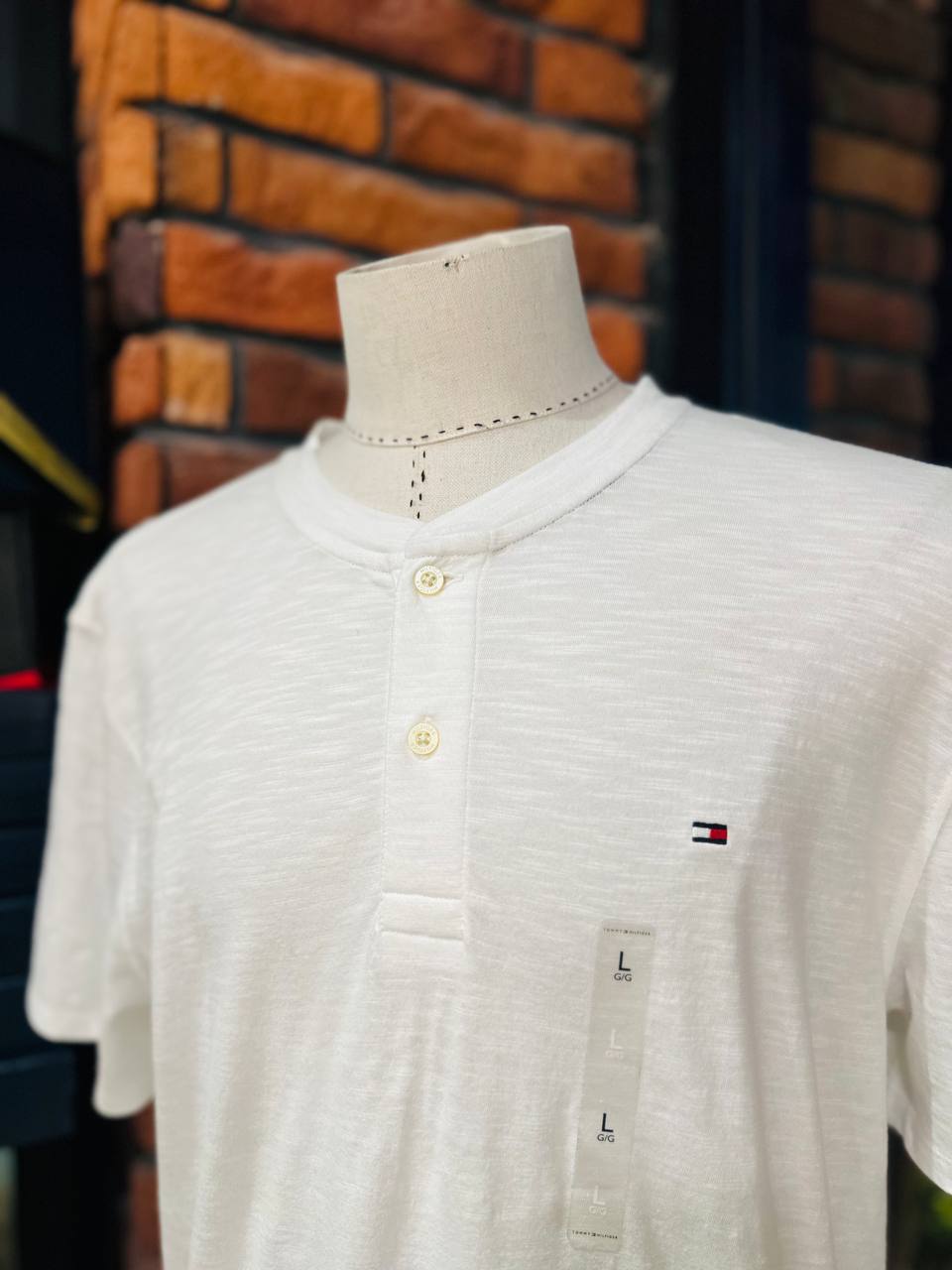 Tommy Hilfiger shirt size large