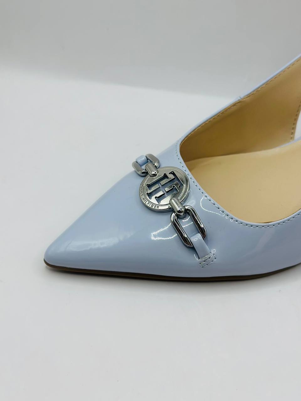 Tommy Hilfiger shoes size