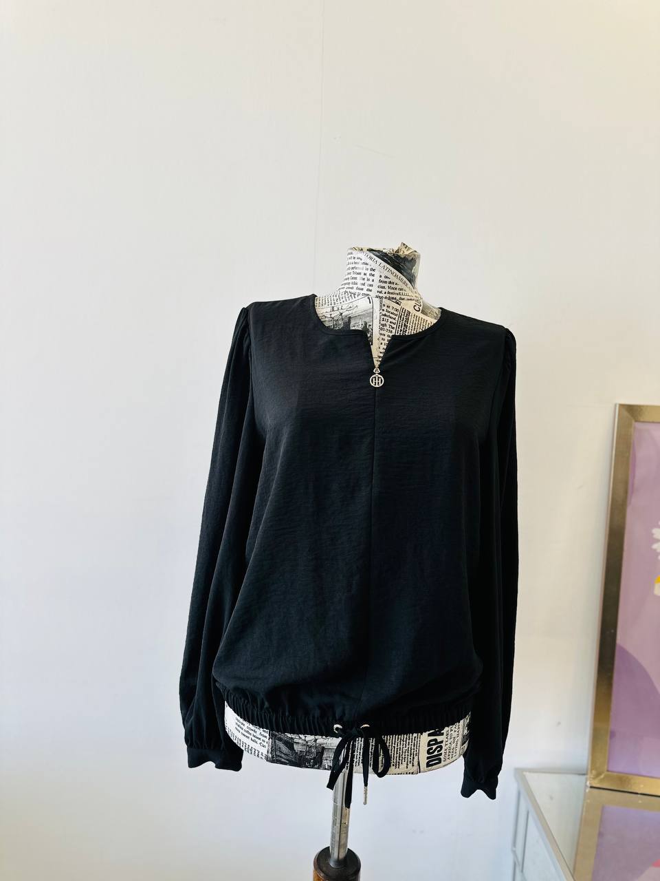 Tommy Hilfiger top size medium