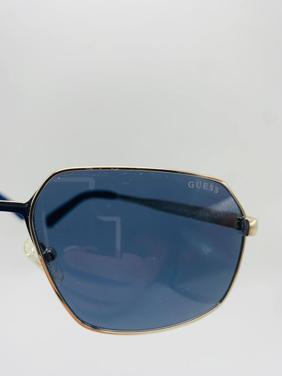 Guess sunglass