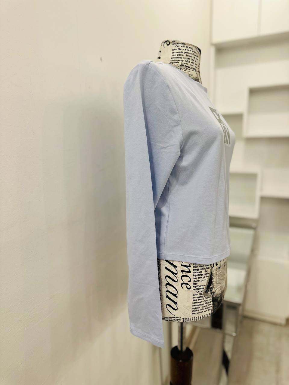 Dkny long sleeve shirt size large