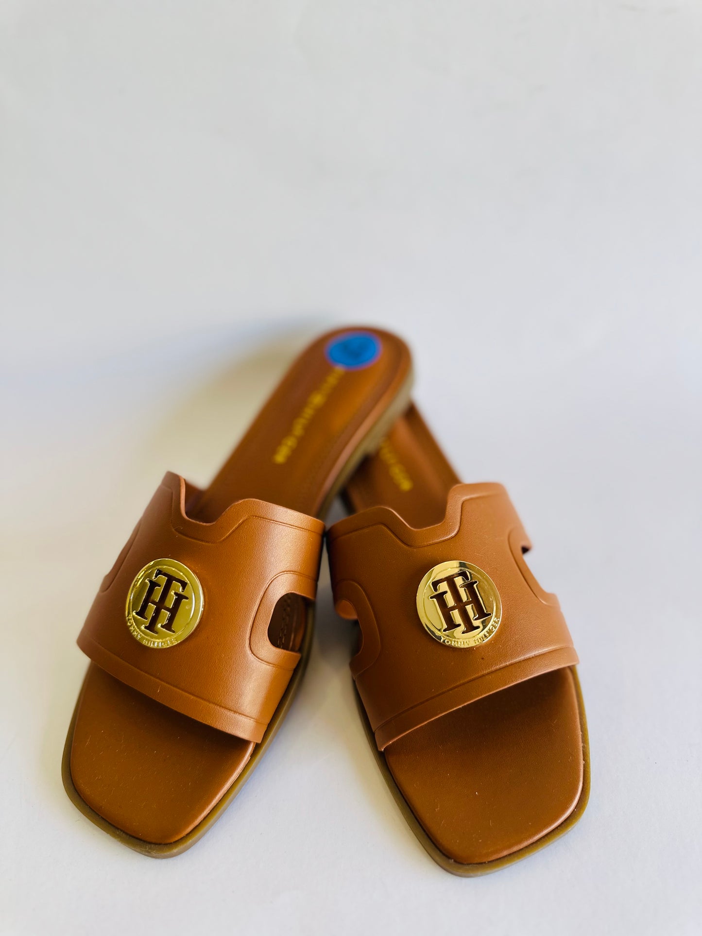 Tommy Hilfiger sandal size 38