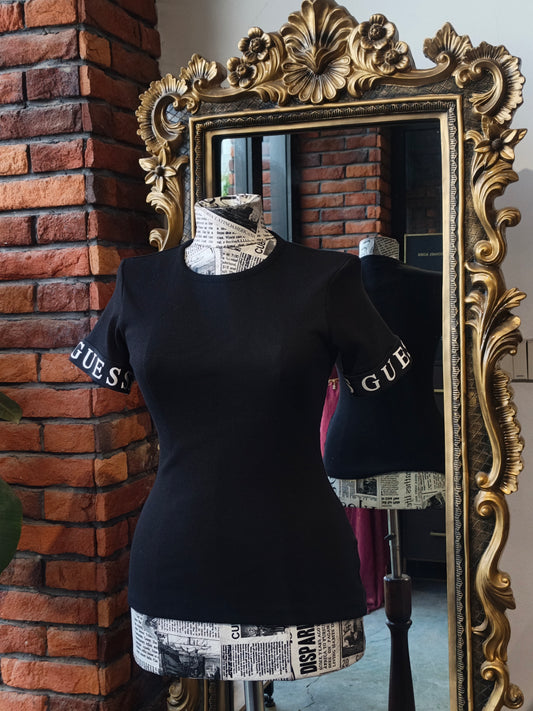 Guess shirt size small