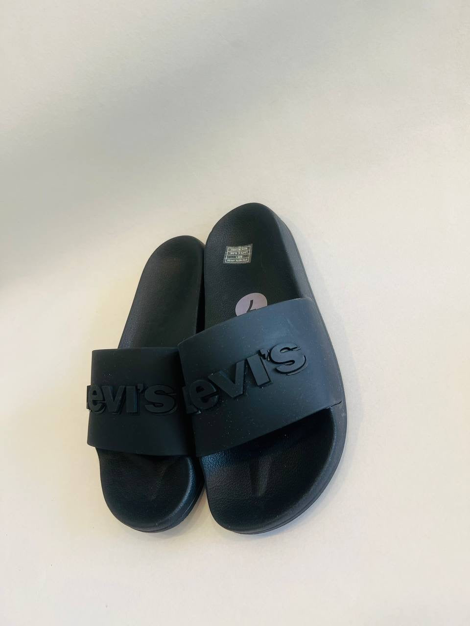 Levis sandal size 37.5