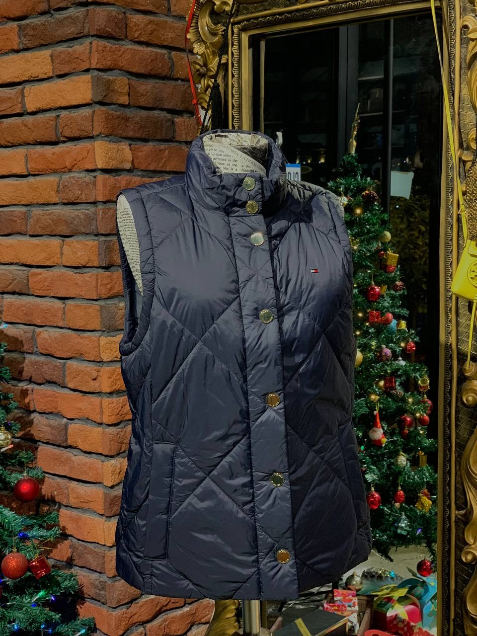 Tommy Hilfiger vest size small