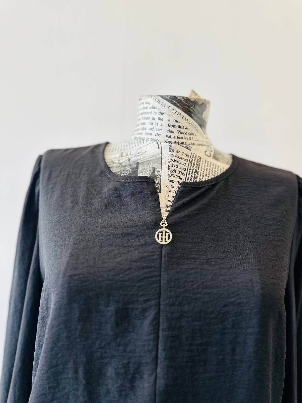 Tommy Hilfiger top size medium