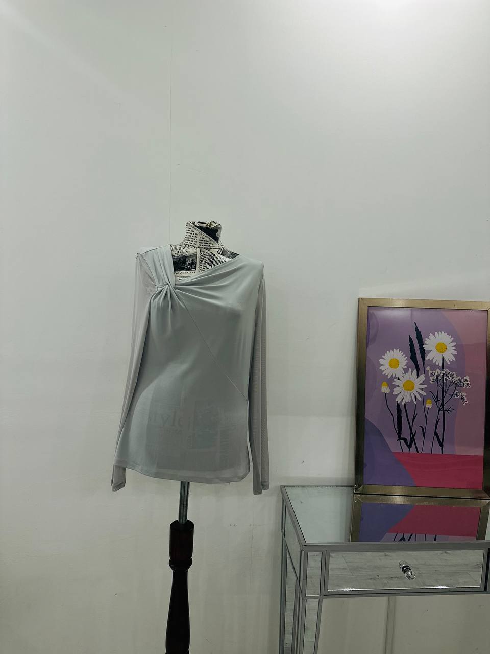Dkny top size medium