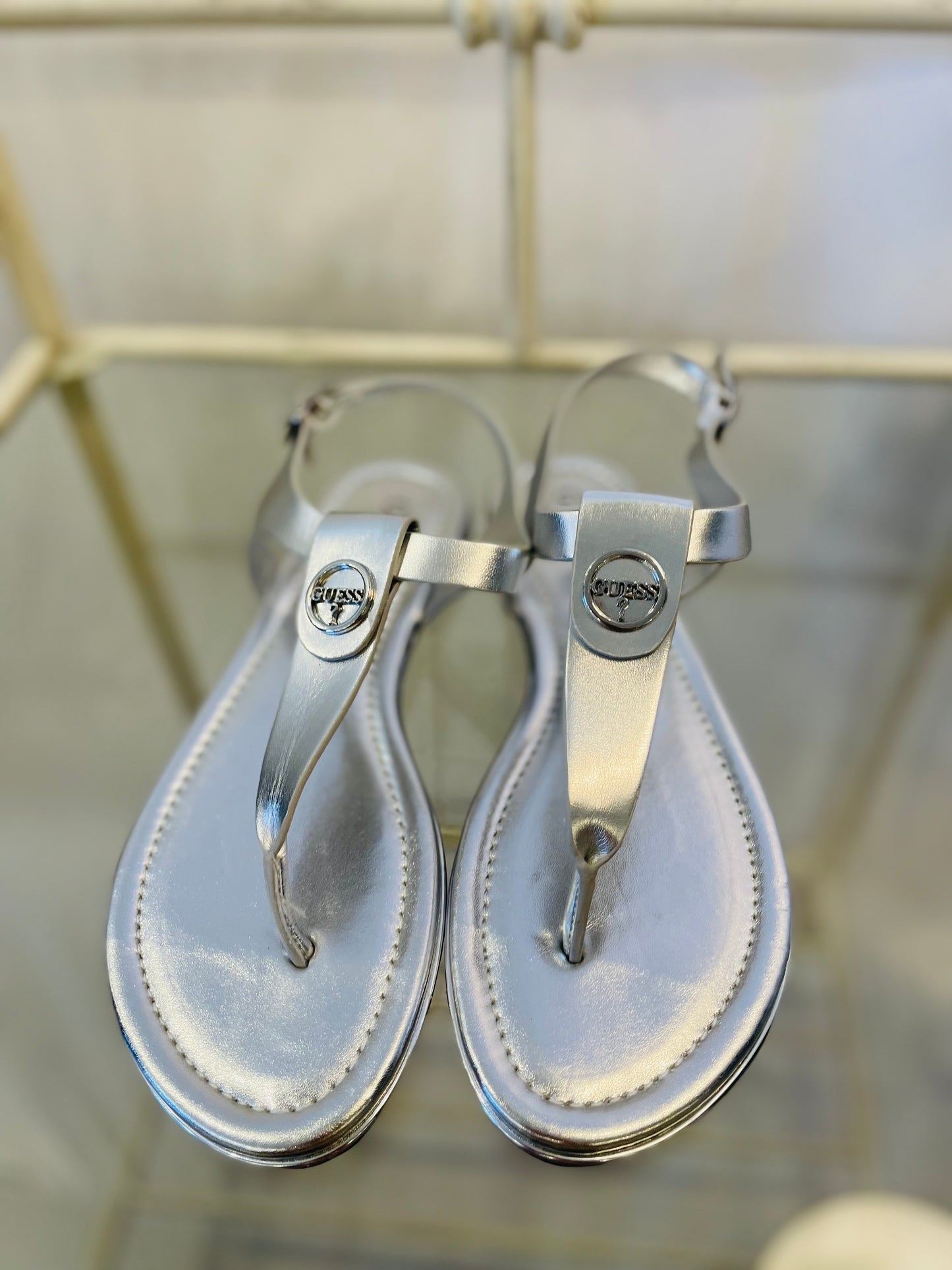 Guess sandal