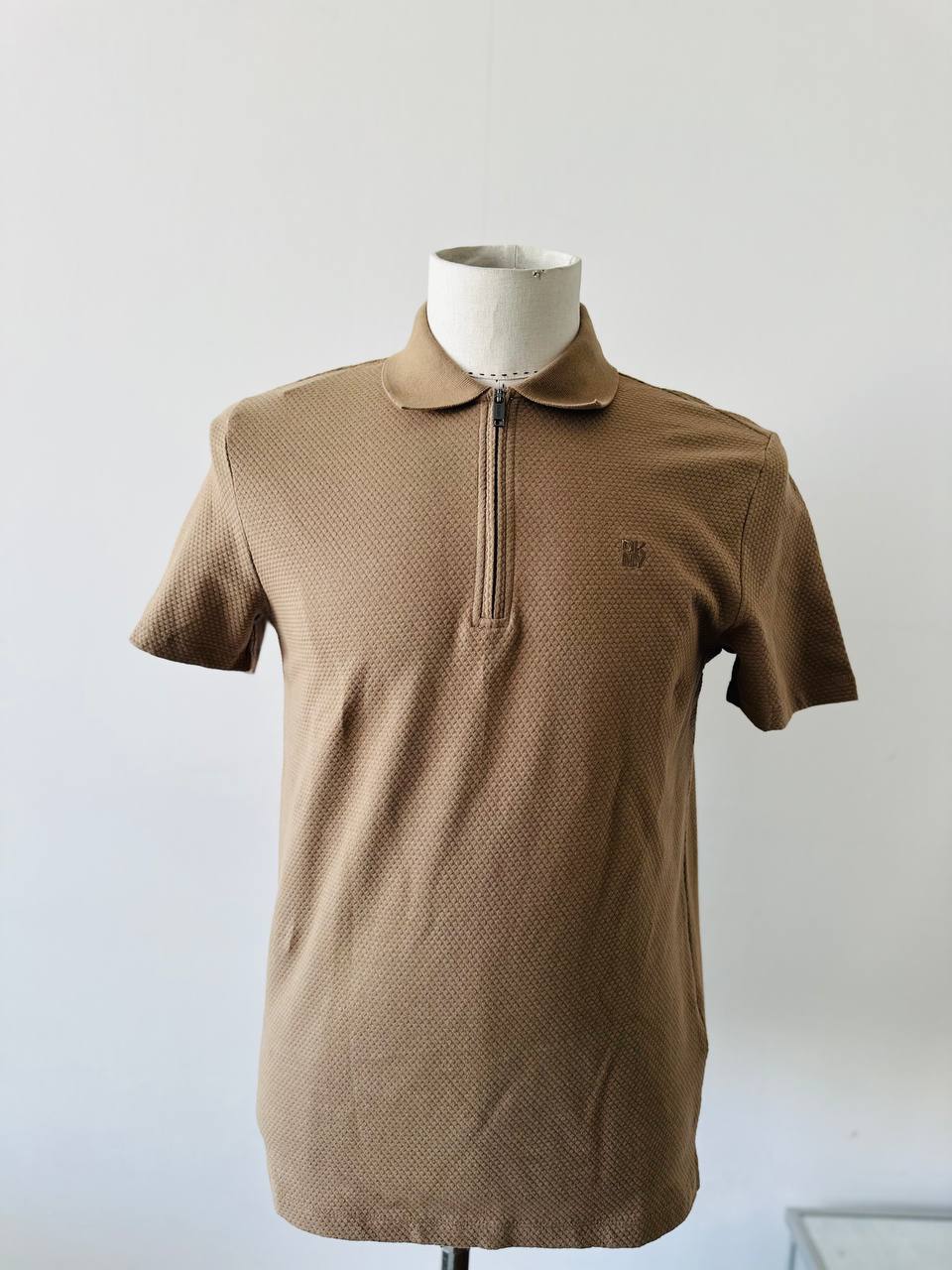 Dkny shirt size medium