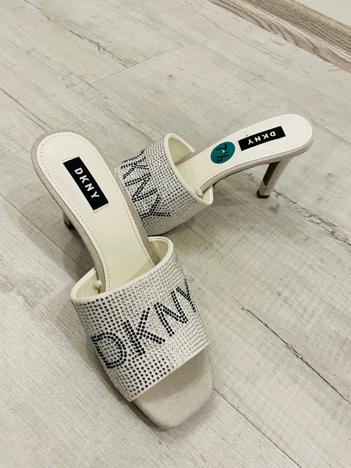 Dkny sandal