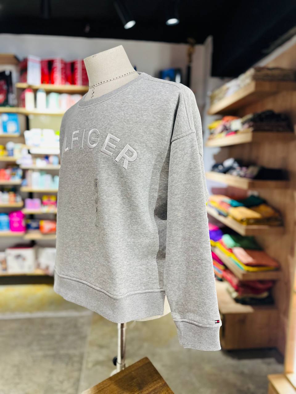 Tommy Hilfiger sweater