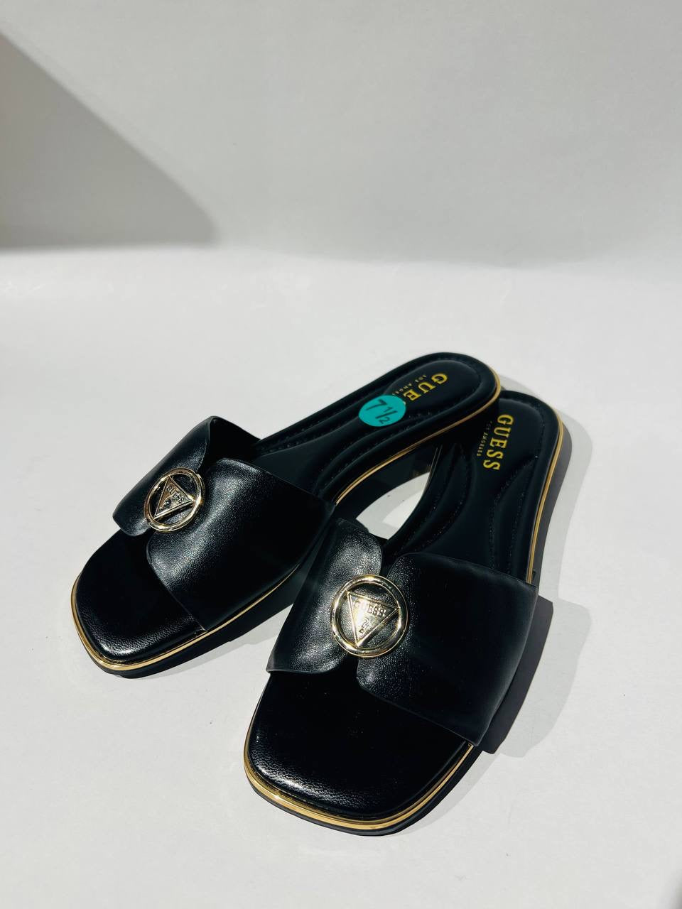 guess sandal size 38