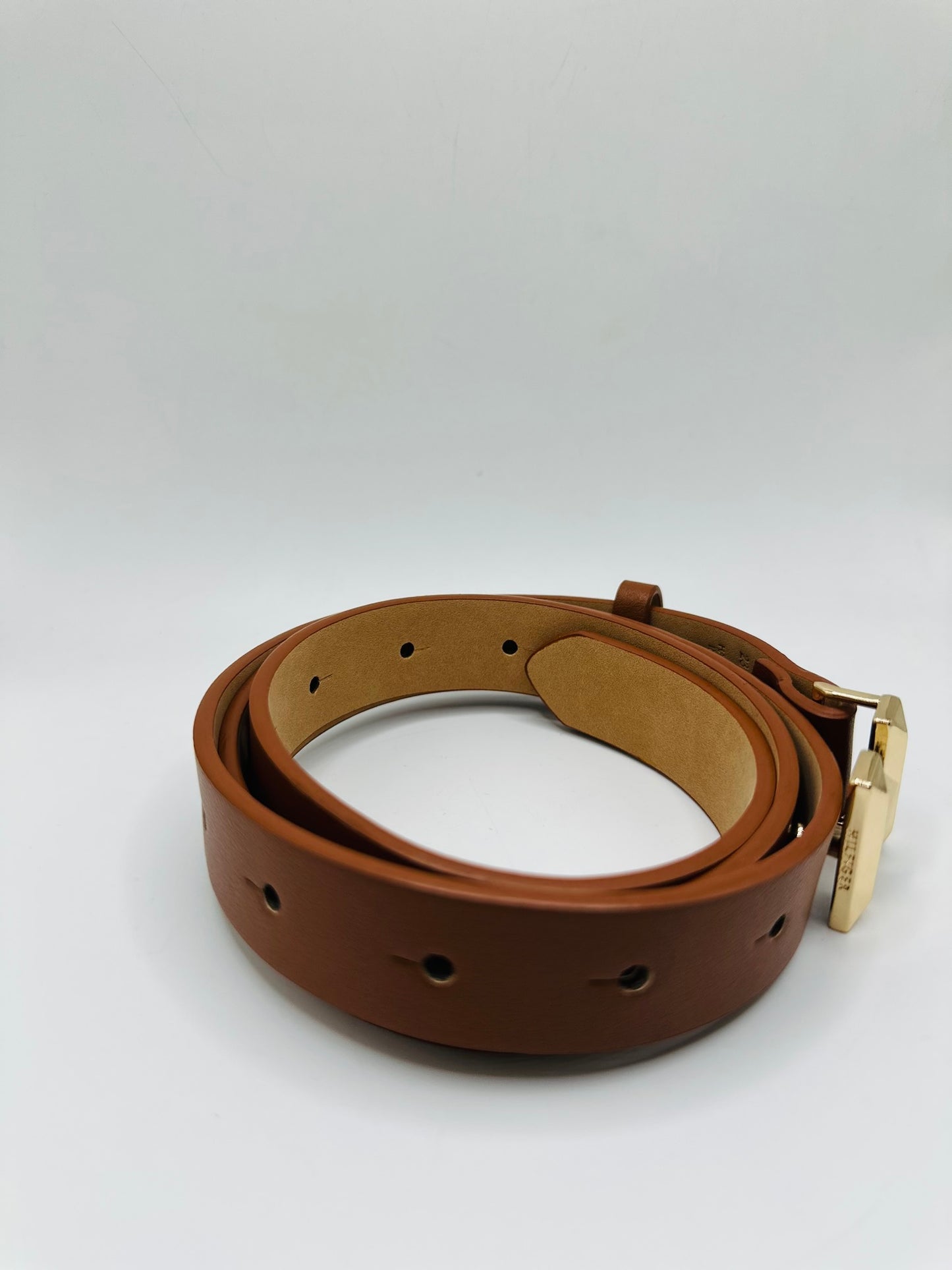 Tommy Hilfiger belt size medium