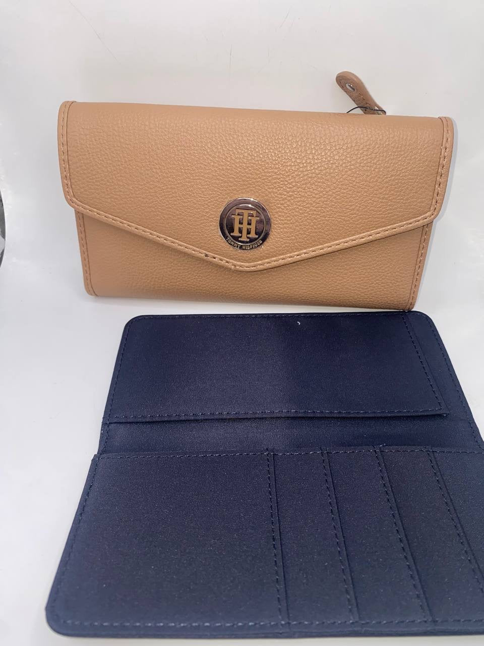 Tommy Hilfiger wallet brown