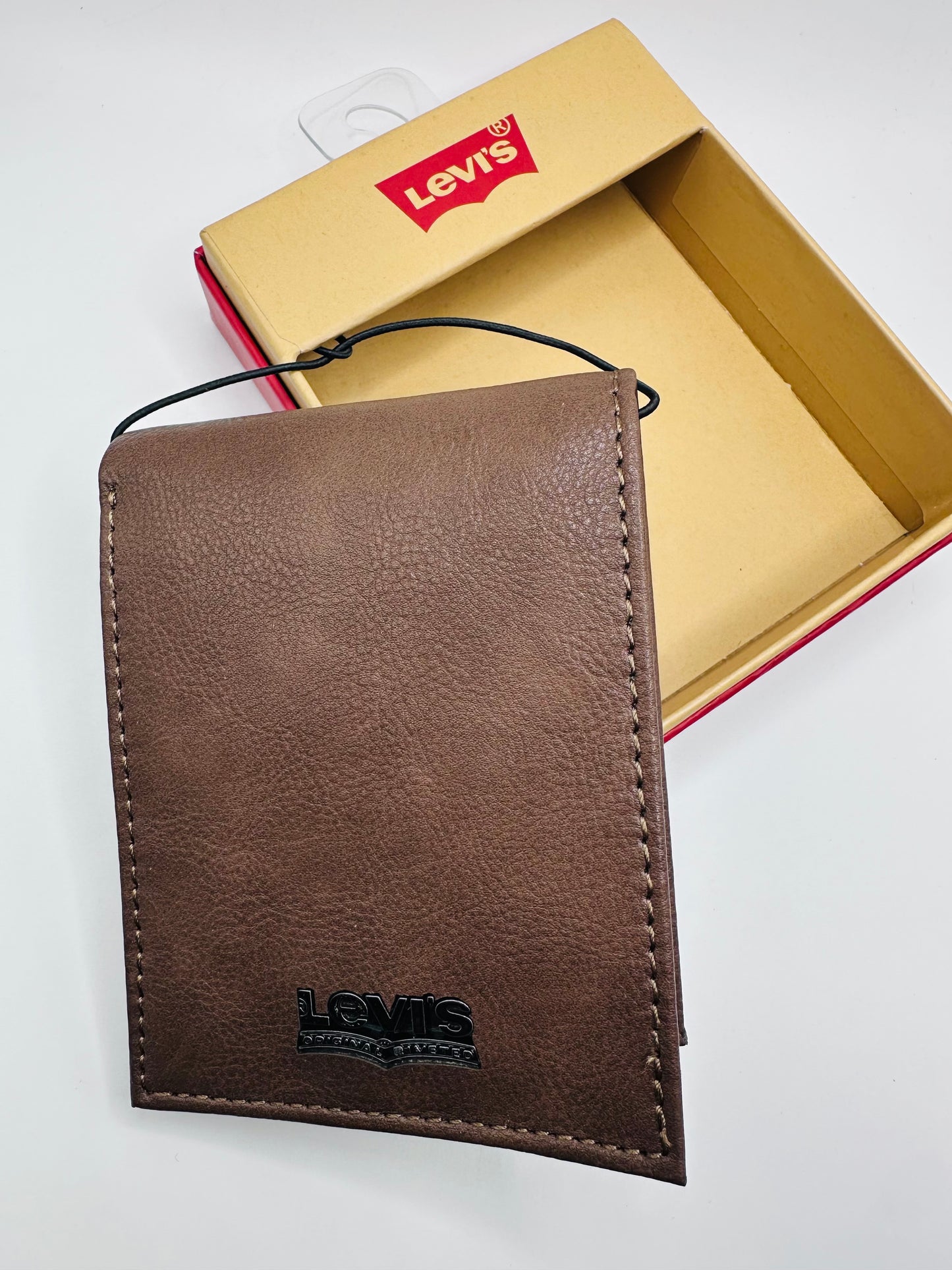 Levis wallet