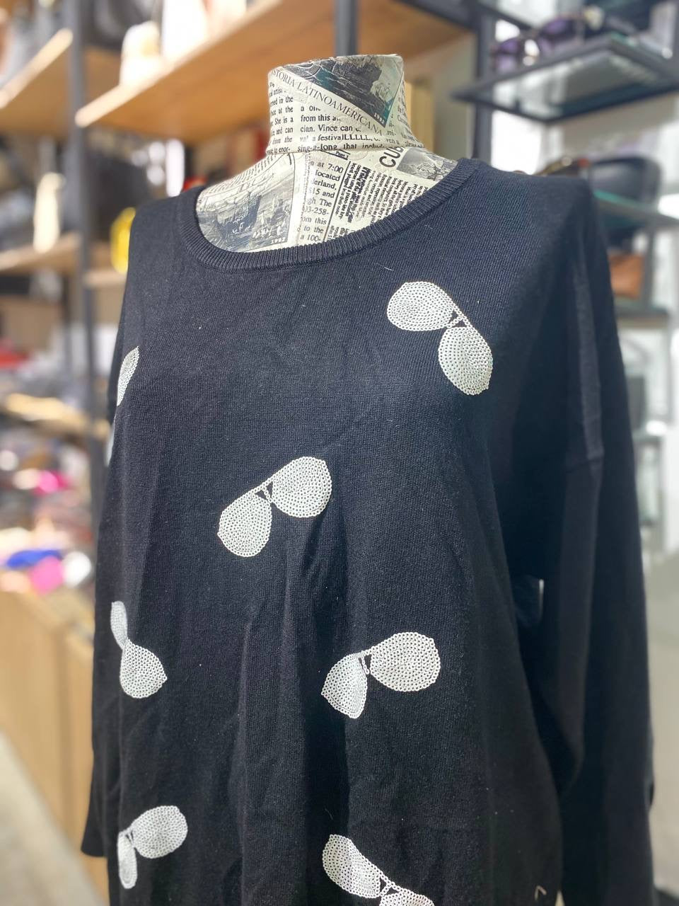 karl lagerfeld sweater size large