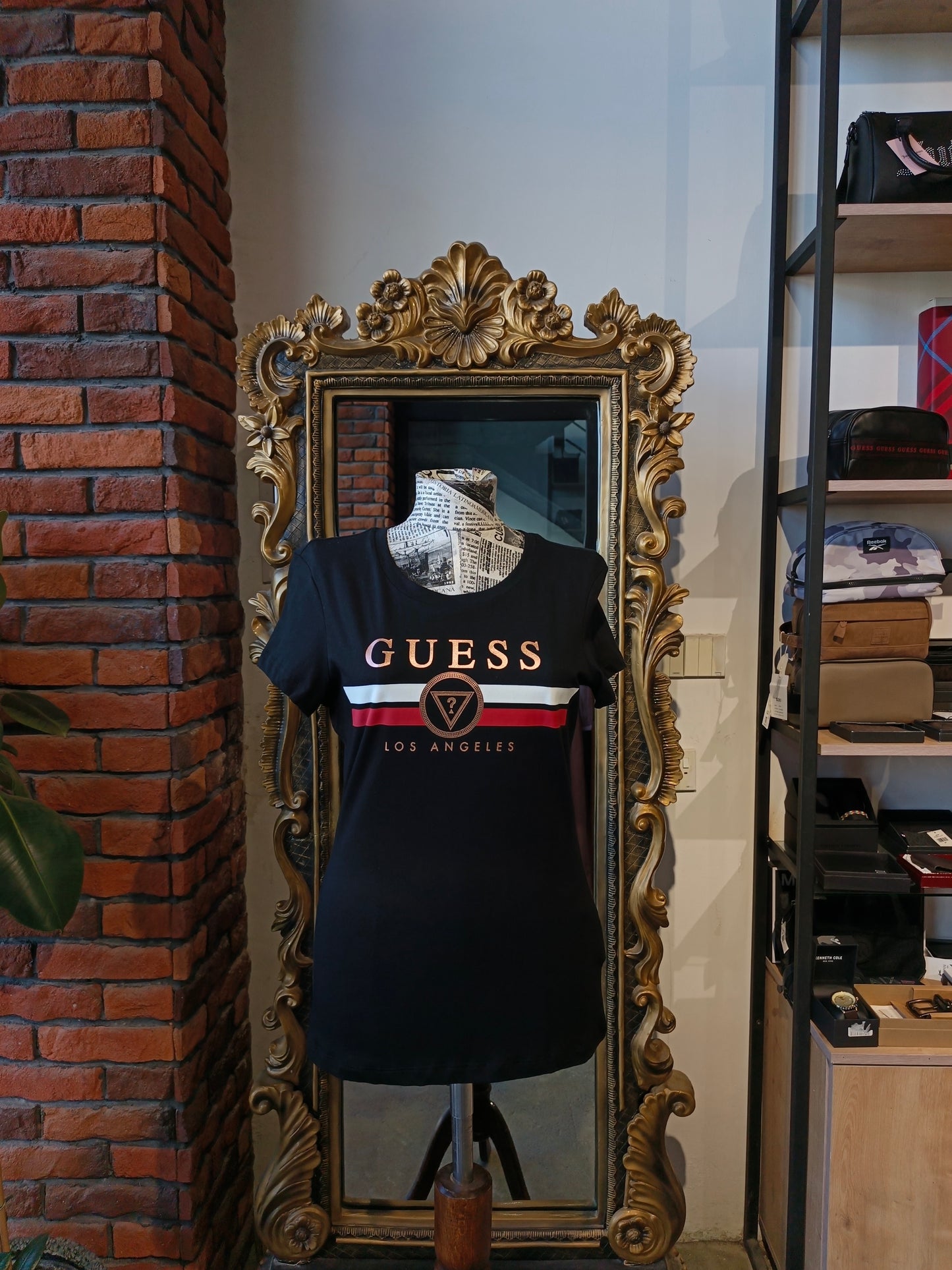 Guess shirt size large