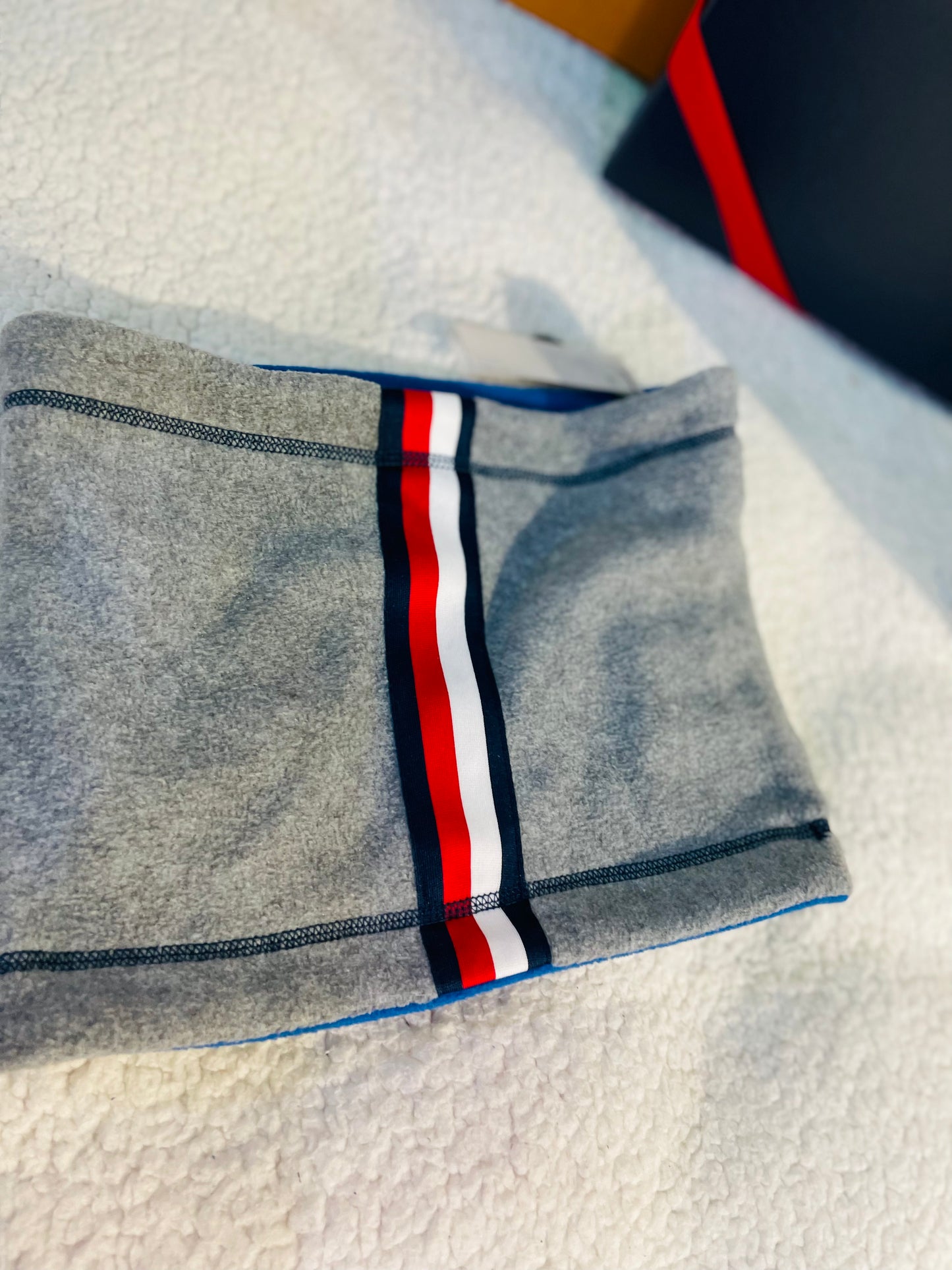 Tommy Hilfiger reversible scarf