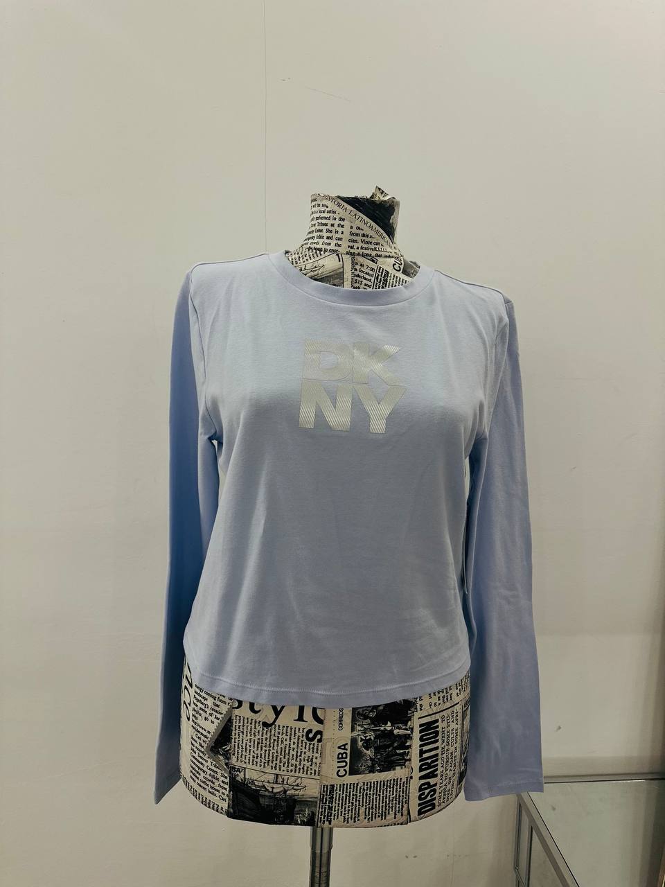 Dkny long sleeve shirt size large