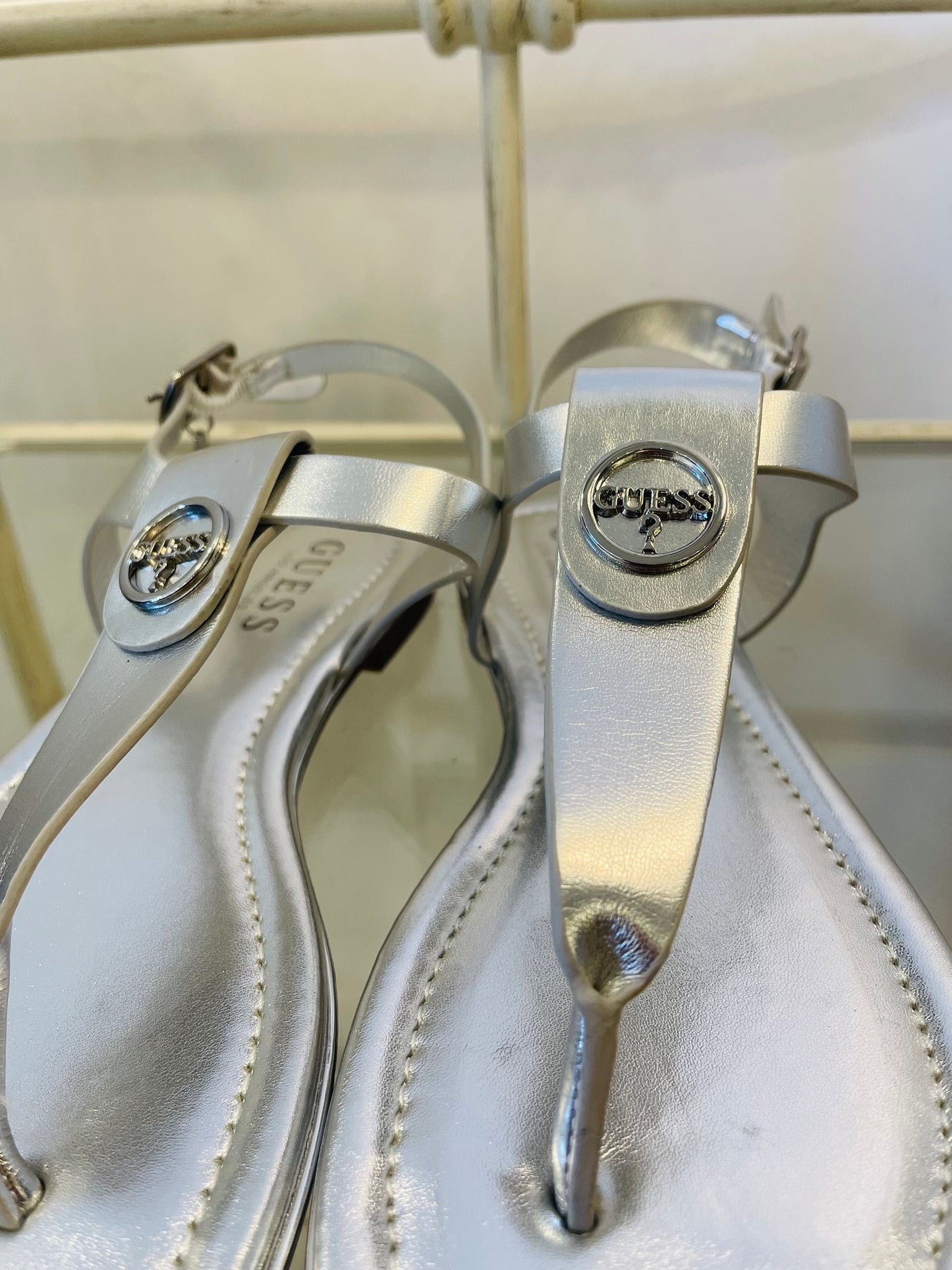 Guess sandal
