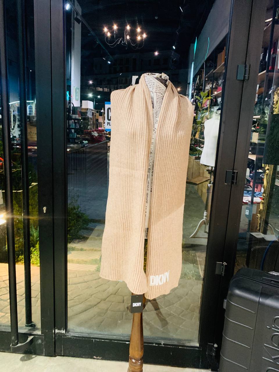 Dkny scarf