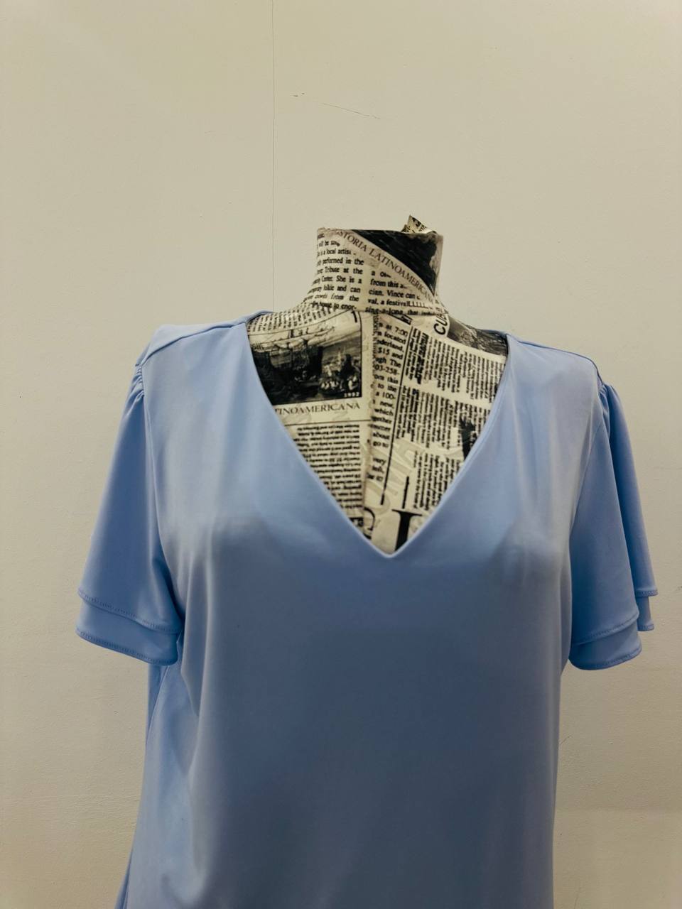 Dkny top size large