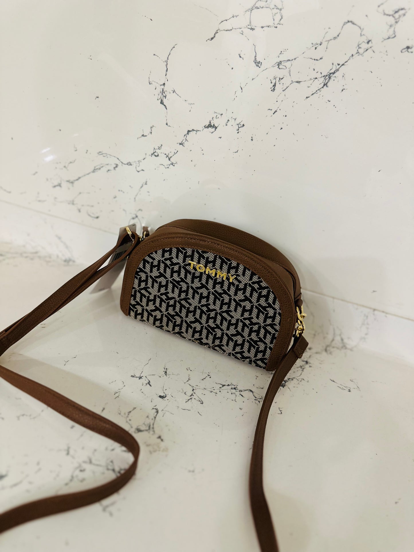 Tommy Hilfiger bag