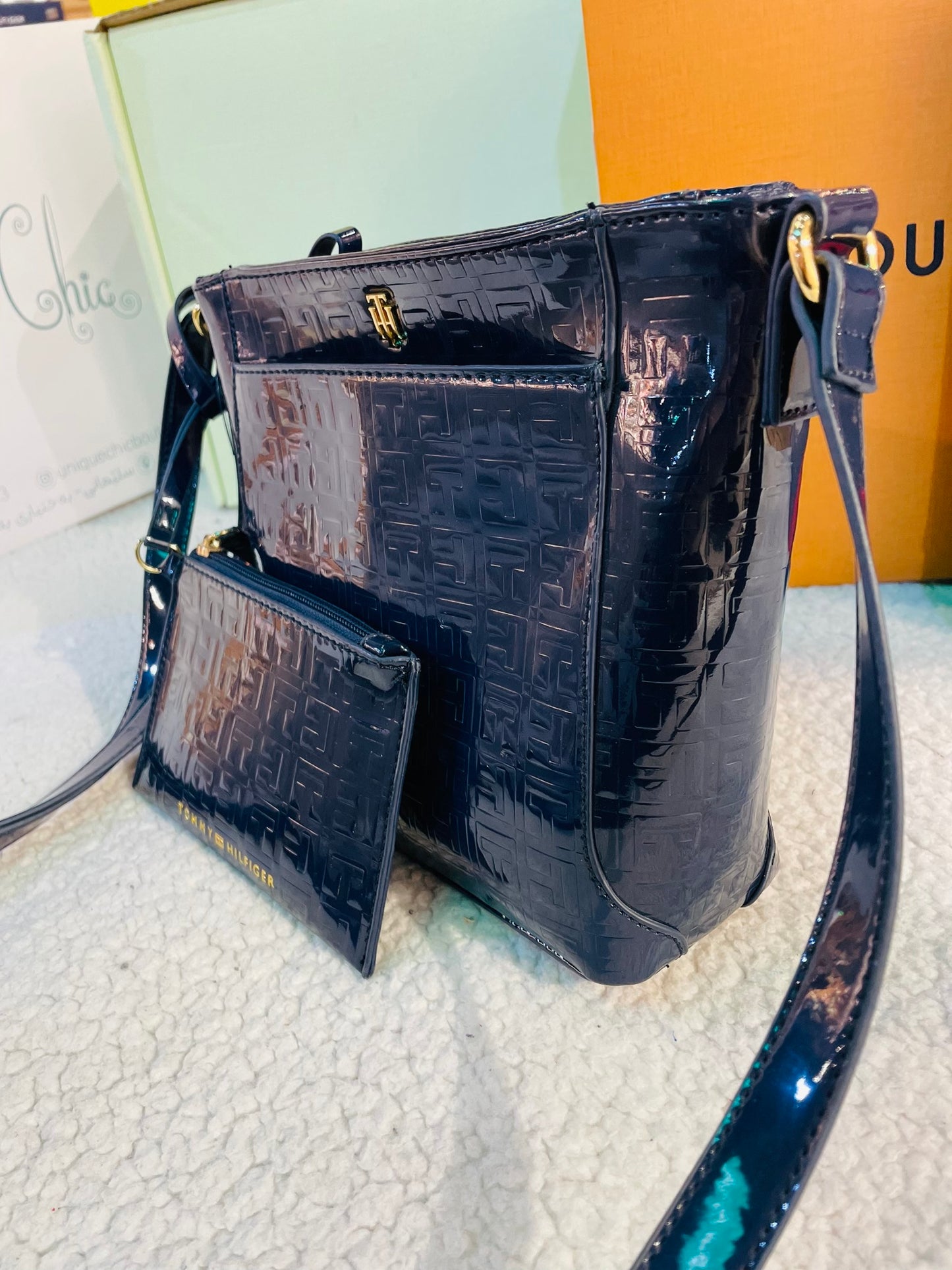 Tommy Hilfiger bag
