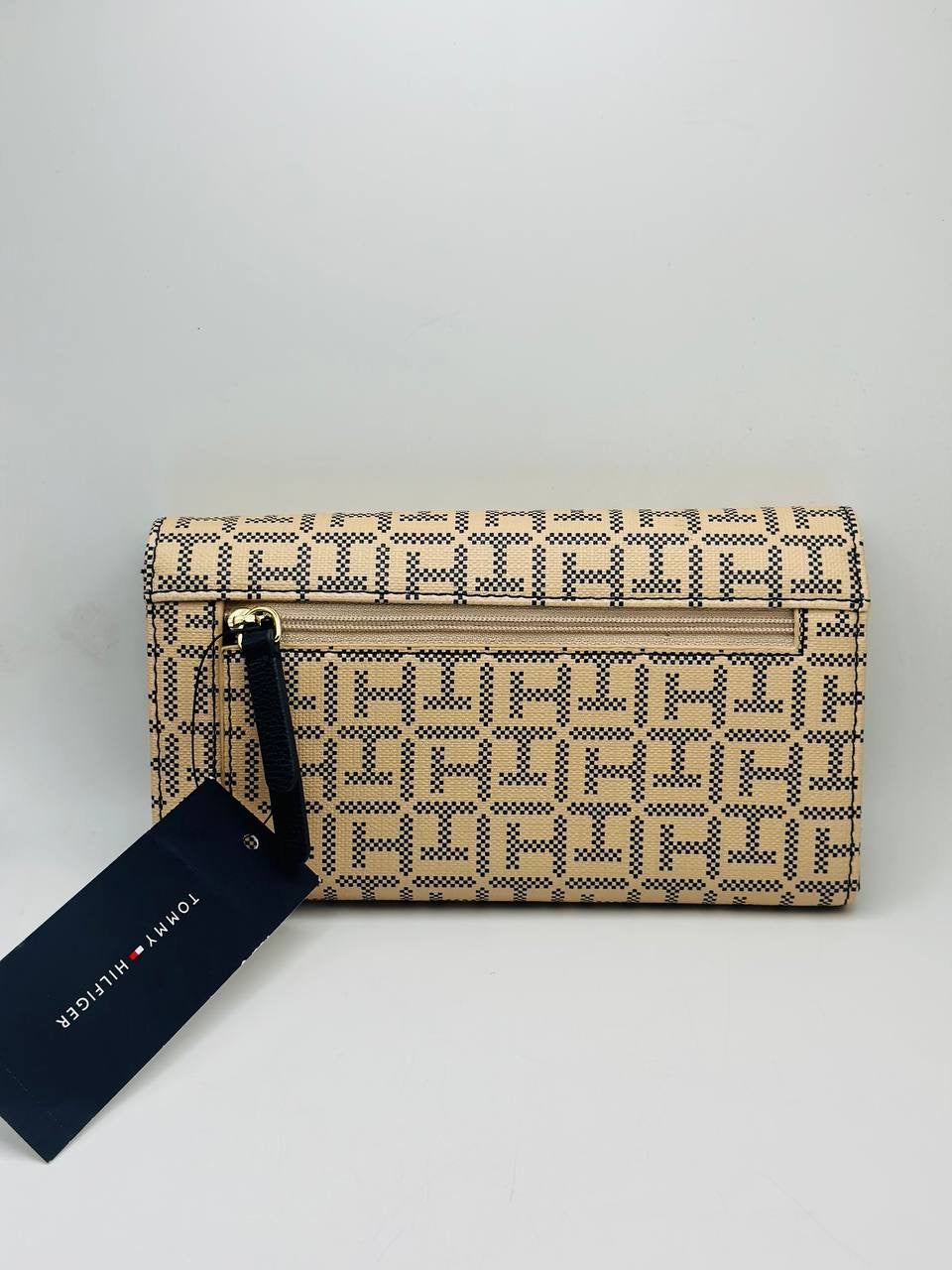 Tommy Hilfiger wallet