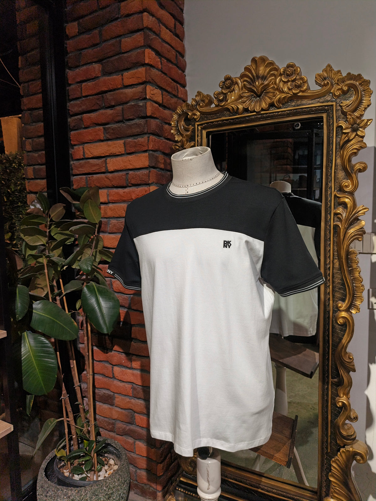 DKNY shirt size large