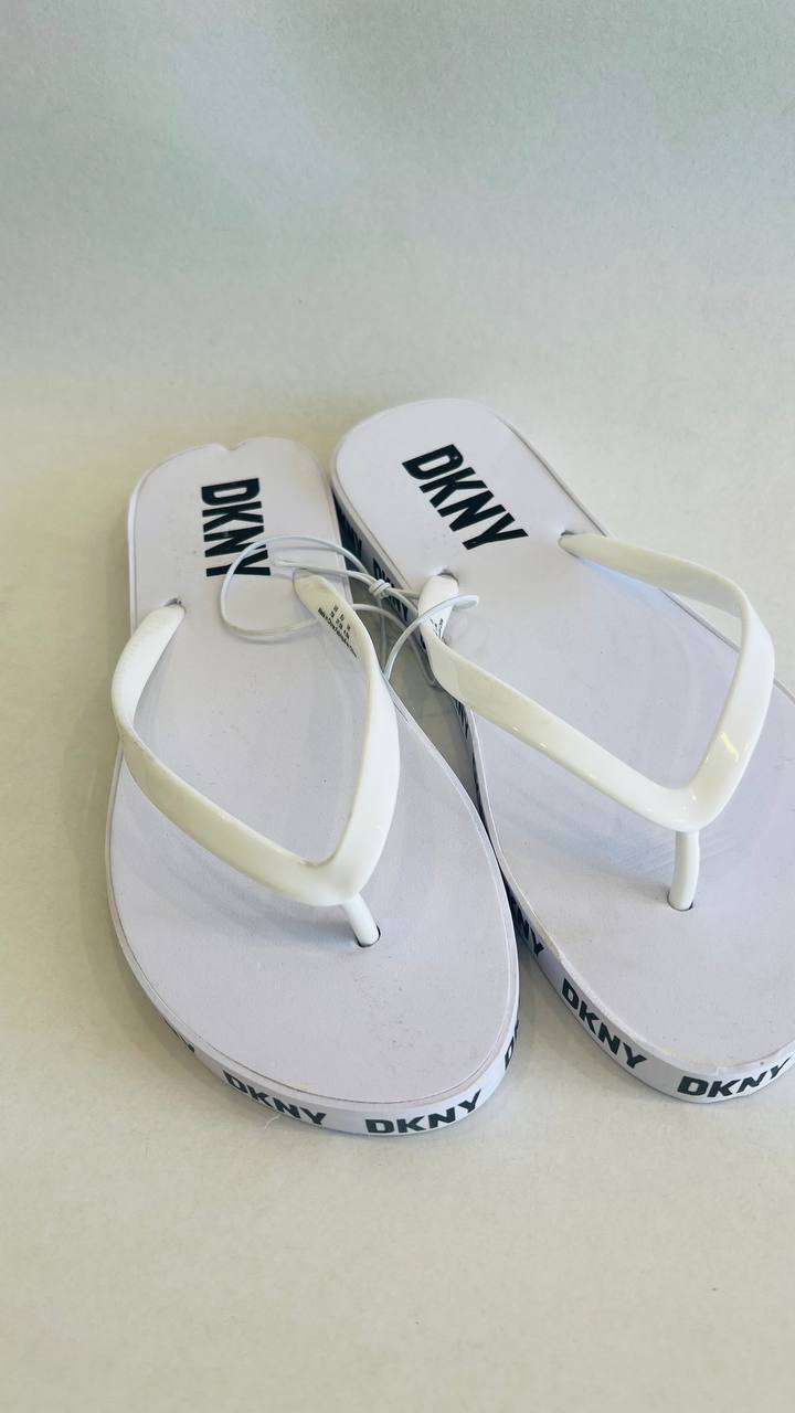 Dkny sandal size 37,5