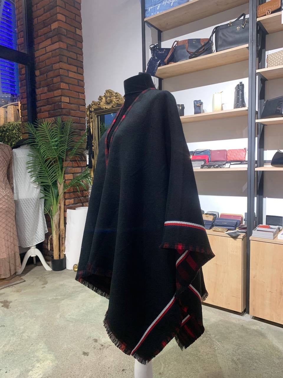 Tommy Hilfiger cape