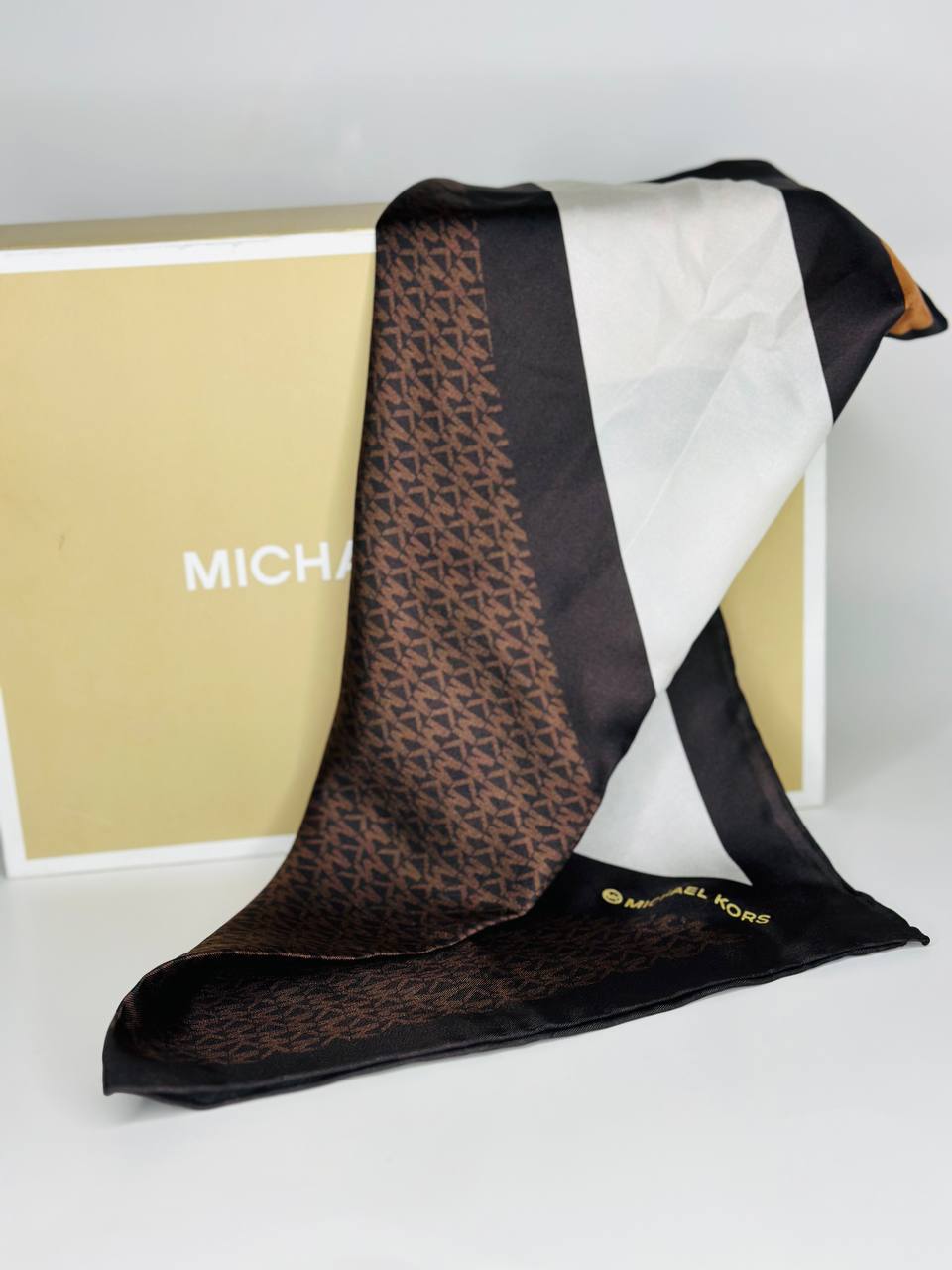 Michael kors scarf