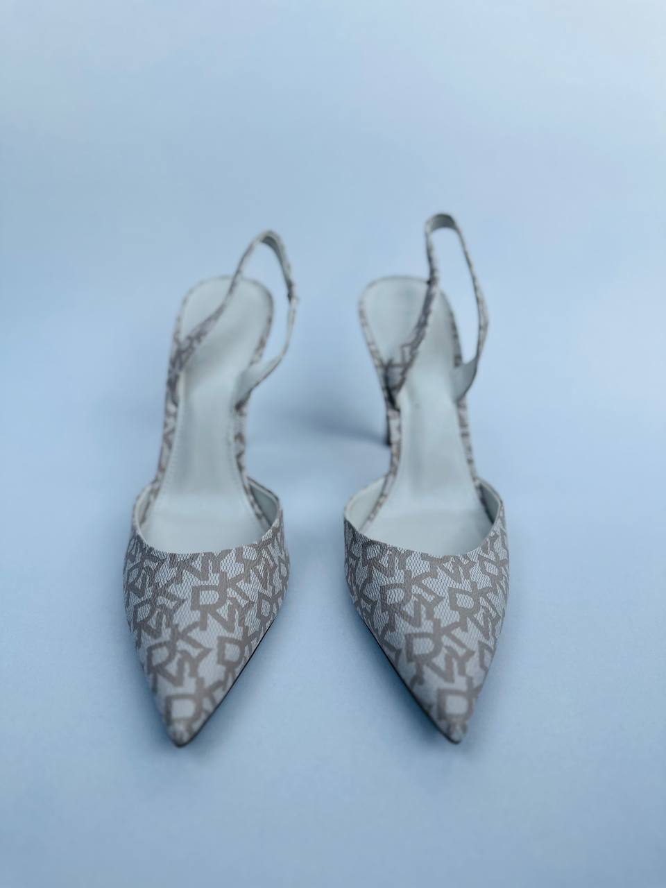 Dkny shoes size 40