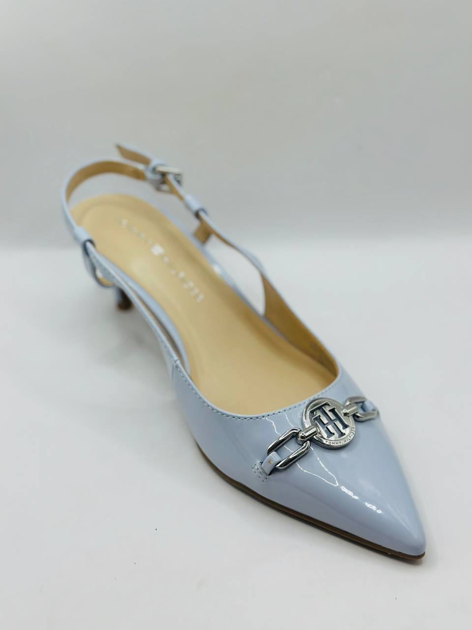 Tommy Hilfiger shoes size