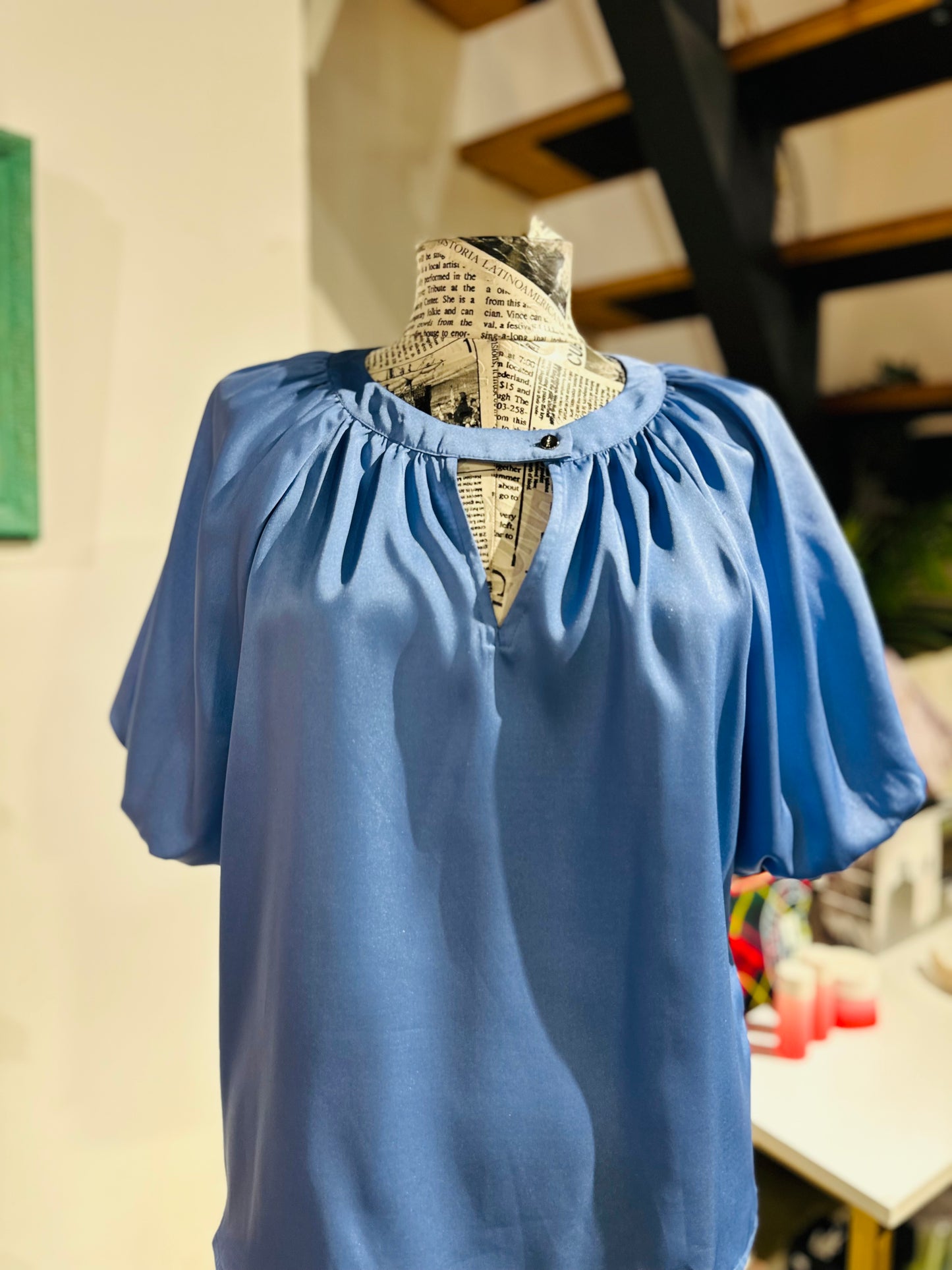 Dkny t-shirt size small